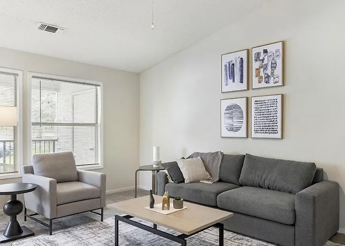 Landing Modern Apartment With Amazing Amenities