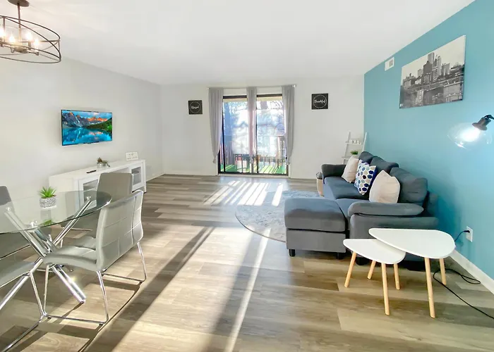 Prime Location! Upscale, Spacious 2Br-2 Full Ba Condo