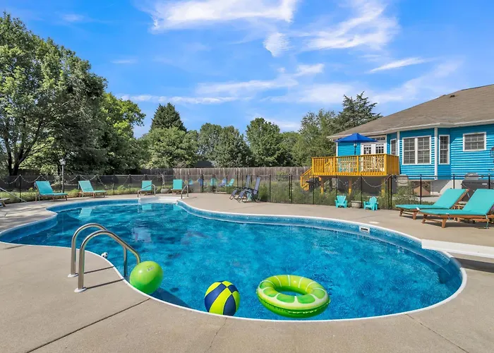 Heated Pool L Indoor Jacuzzi Tubs I Arcade L Outdoor Hot Tub