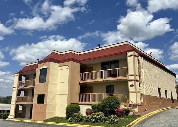 University Inn Winston